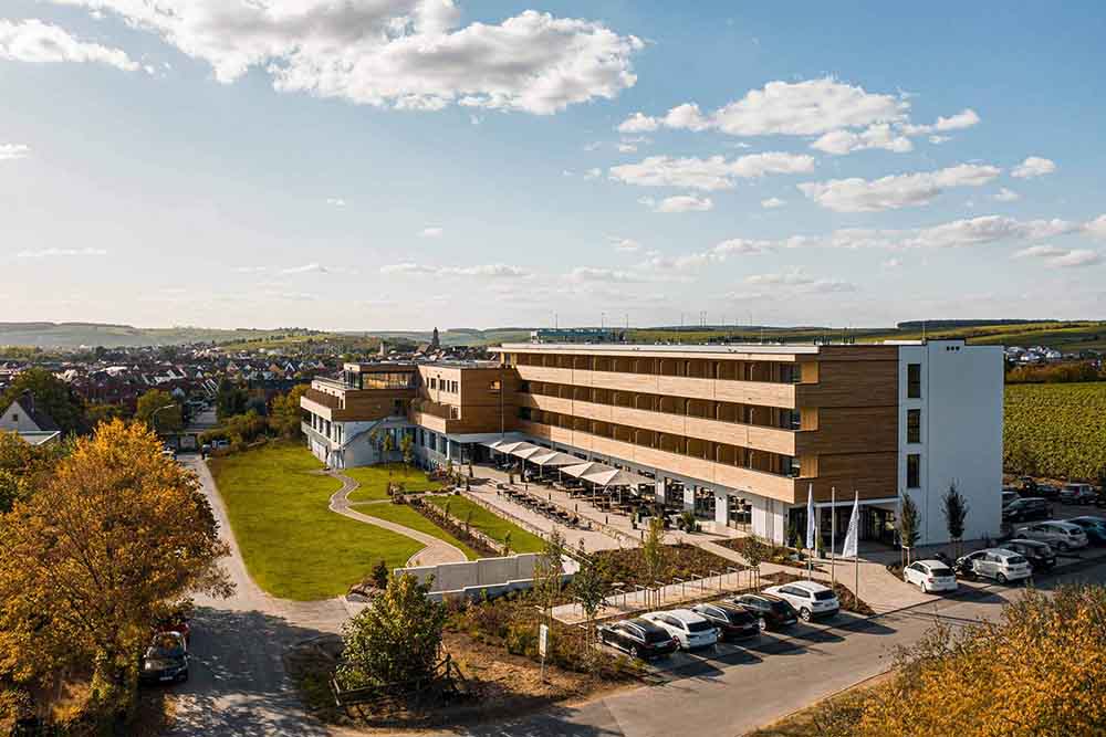 66d99c91ff05236ec056b29b_sonnenhotel-roemmert-3